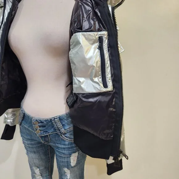 π₯HOT ITEM!π₯SAM. Bungalow Puffer Jacket in Glossy Metallic Silver - Picture 14 of 16